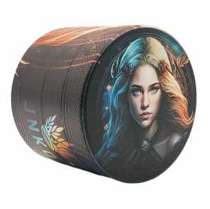Grinder 4dílná XL | Hliník | 55 mm | Řada znamení zvěrokruhu | Design 6 | Panna
